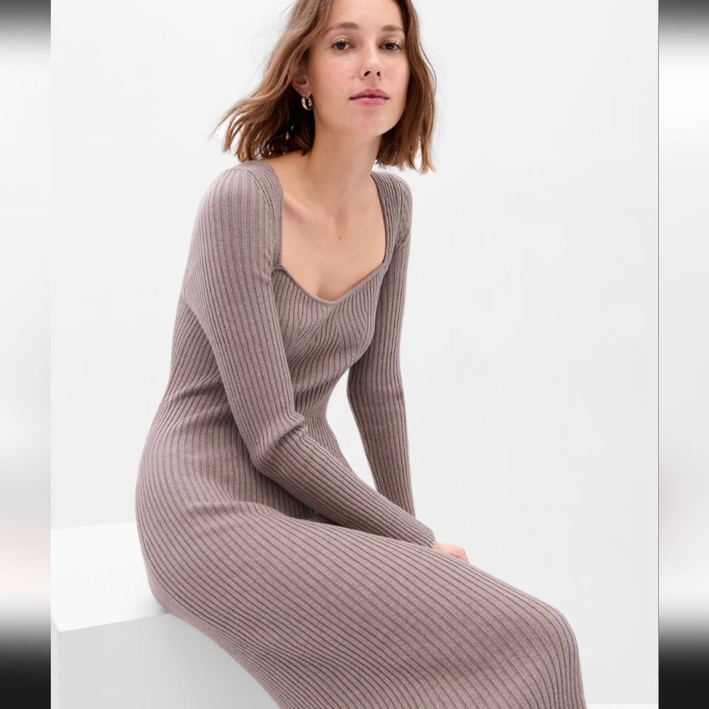 NWT Gap sweetheart midi sweater dress in quail Brown- size S